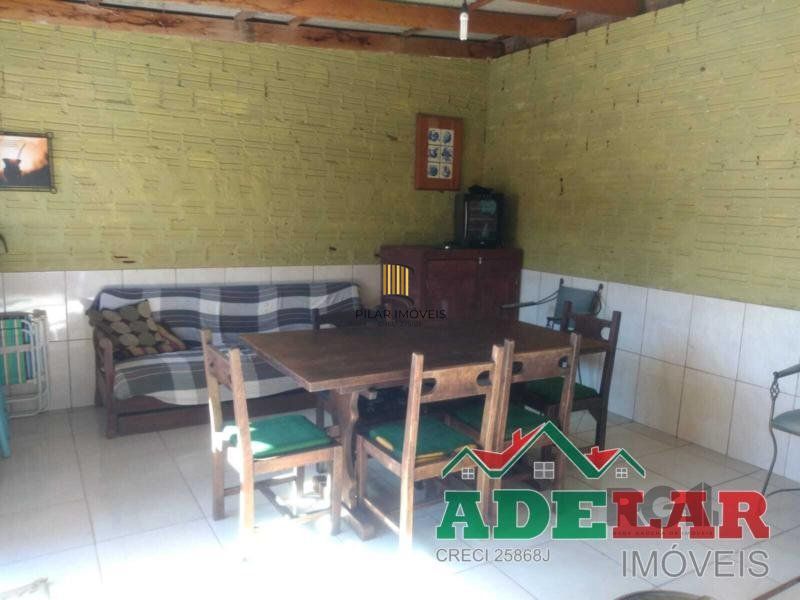Casa 4 dormitórios no bairro Restinga