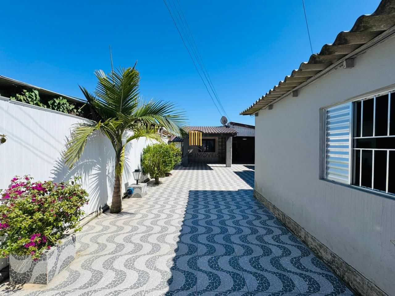 Casa 3 dormitórios no bairro Lami