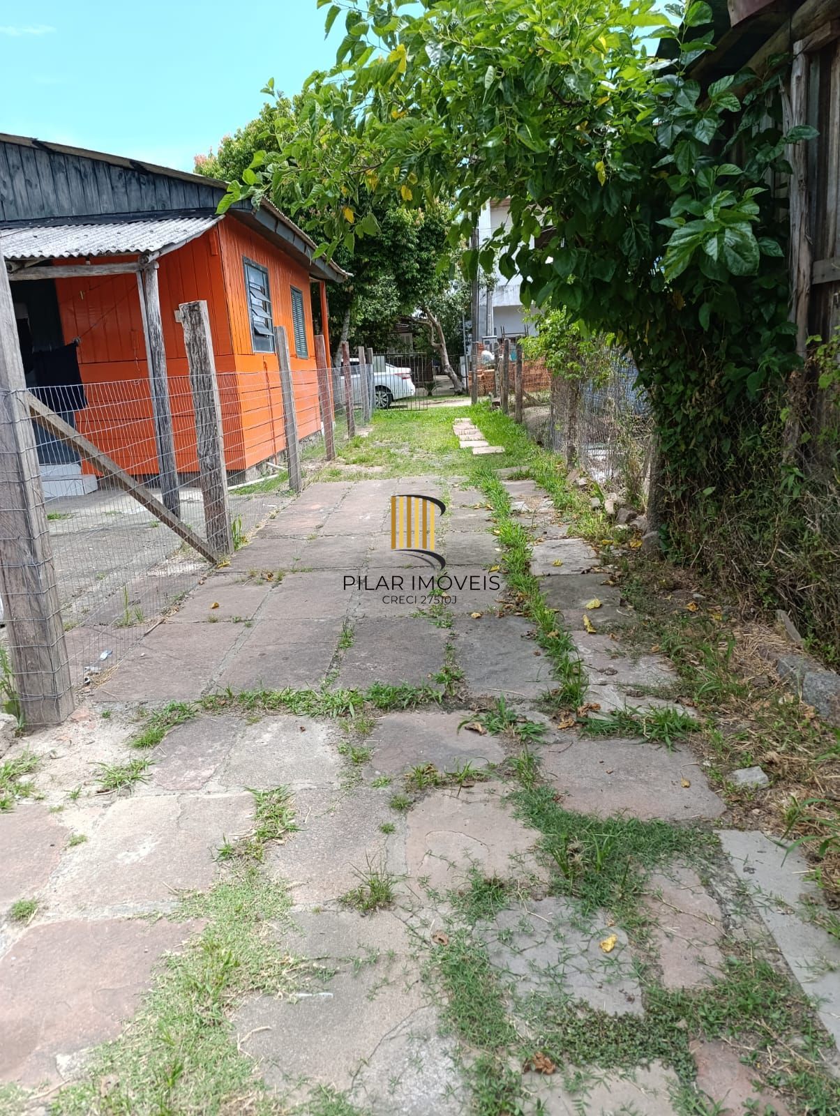 Casa 2 dormitórios no bairro Lami