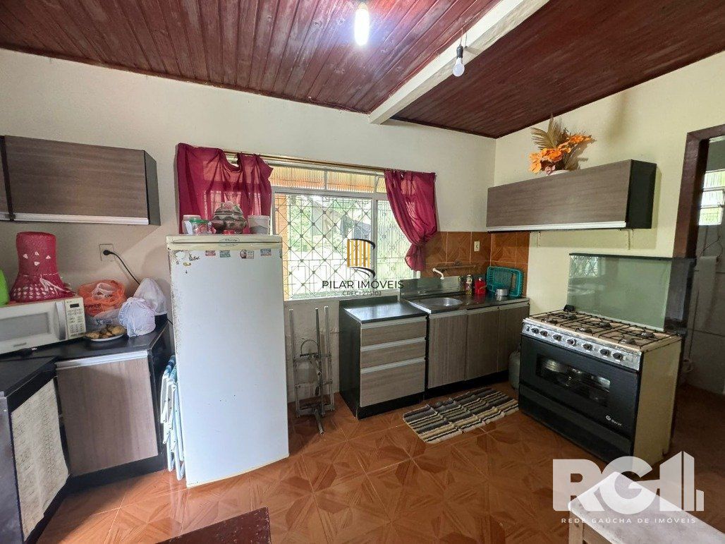 Sítio 1 dormitório no bairro Parque Florestal Itapuã