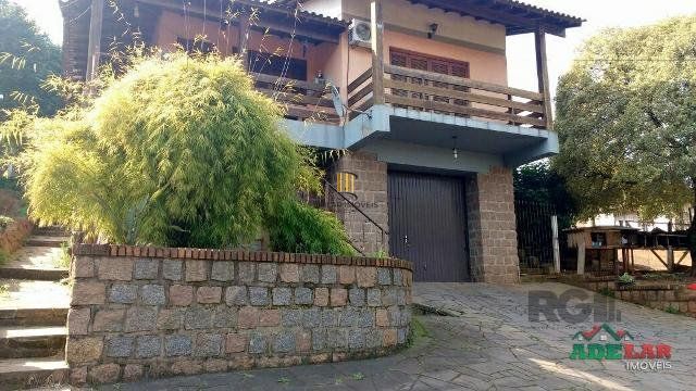 Casa 3 dormitórios no bairro Vila Nova