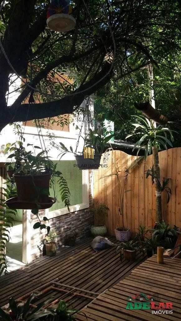 Apartamento no bairro Itapuã