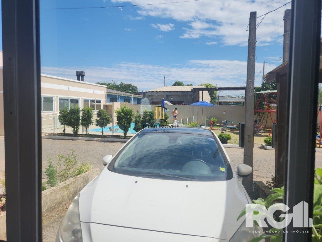 Sobrado 2 dormitórios no bairro Restinga