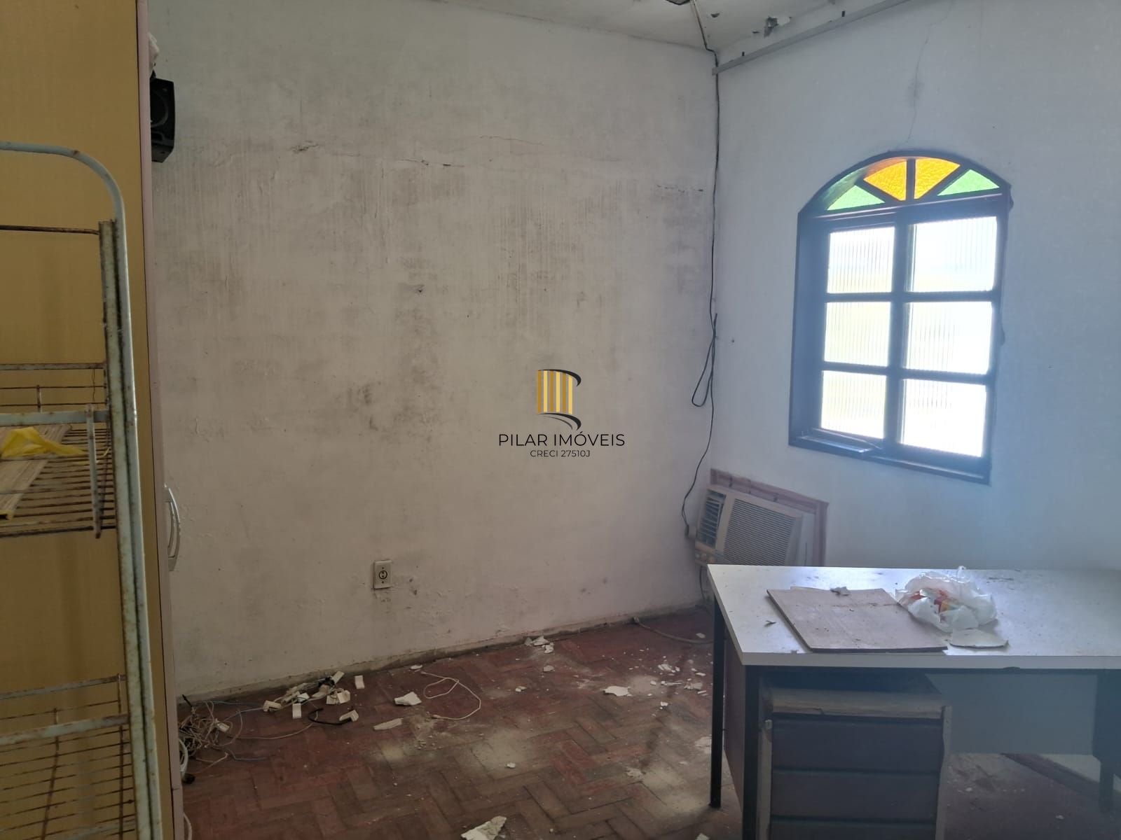 Prédio Comercial 2 dormitórios no bairro Centro (Itapuã)