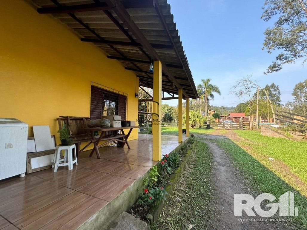 Sítio 2 dormitórios no bairro Itapuã