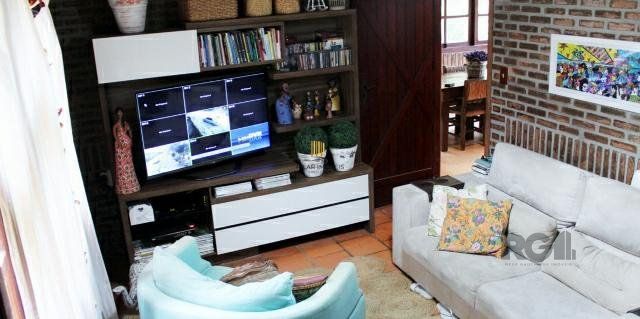 Casa 4 dormitórios no bairro Hípica