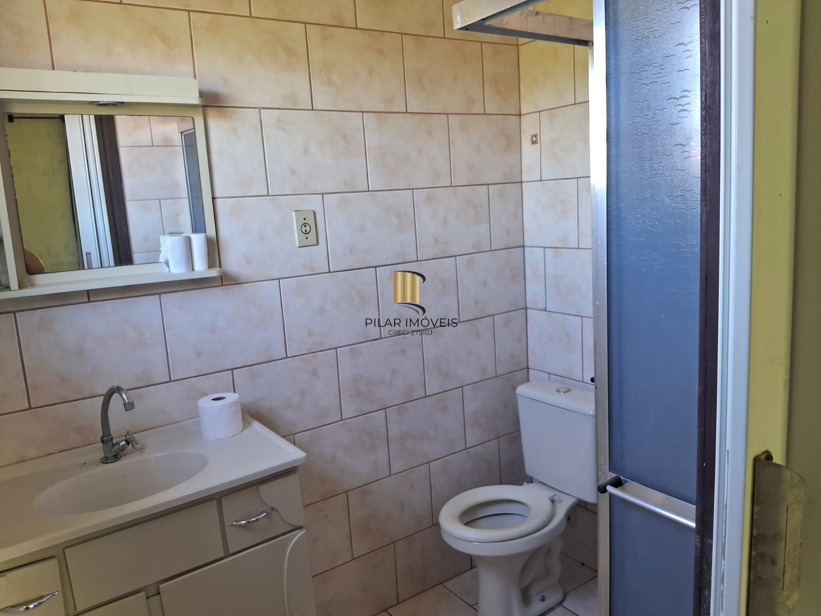 Prédio Comercial 2 dormitórios no bairro Centro (Itapuã)