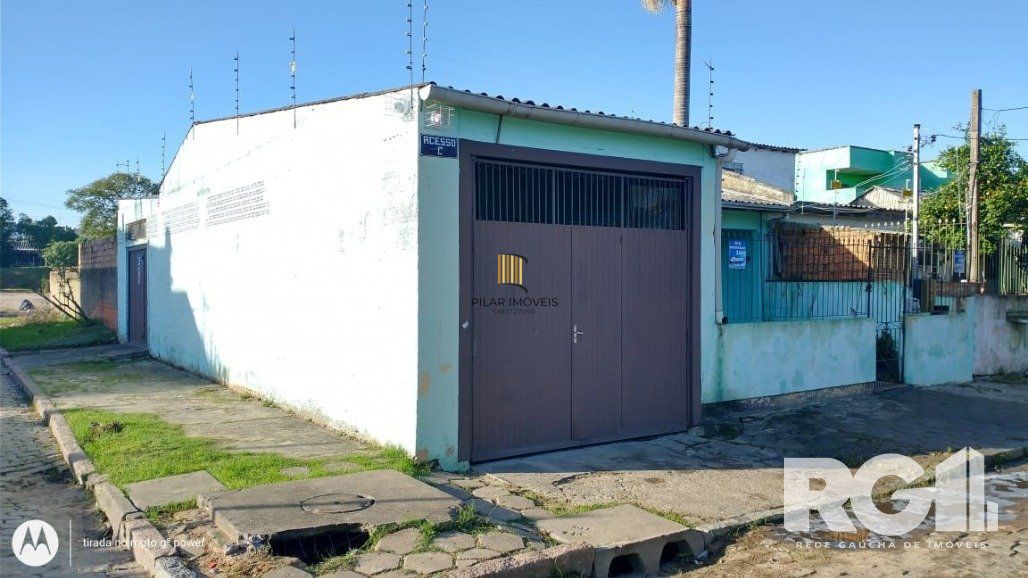 Casa 2 dormitórios no bairro Restinga