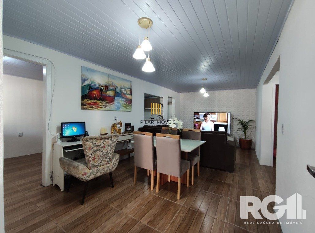 Casa 3 dormitórios no bairro Restinga