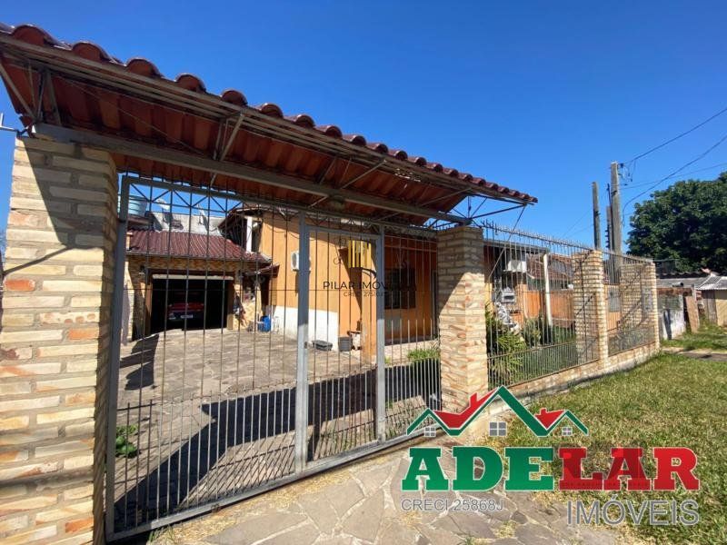 Casa 3 dormitórios no bairro Restinga