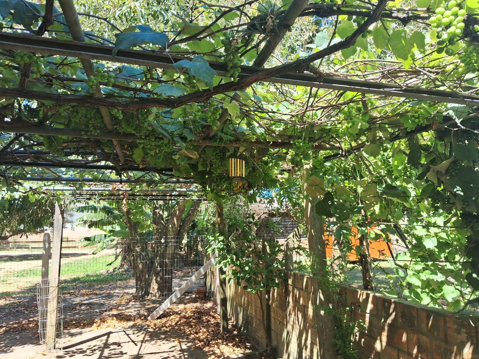 Prédio Comercial 2 dormitórios no bairro Centro (Itapuã)