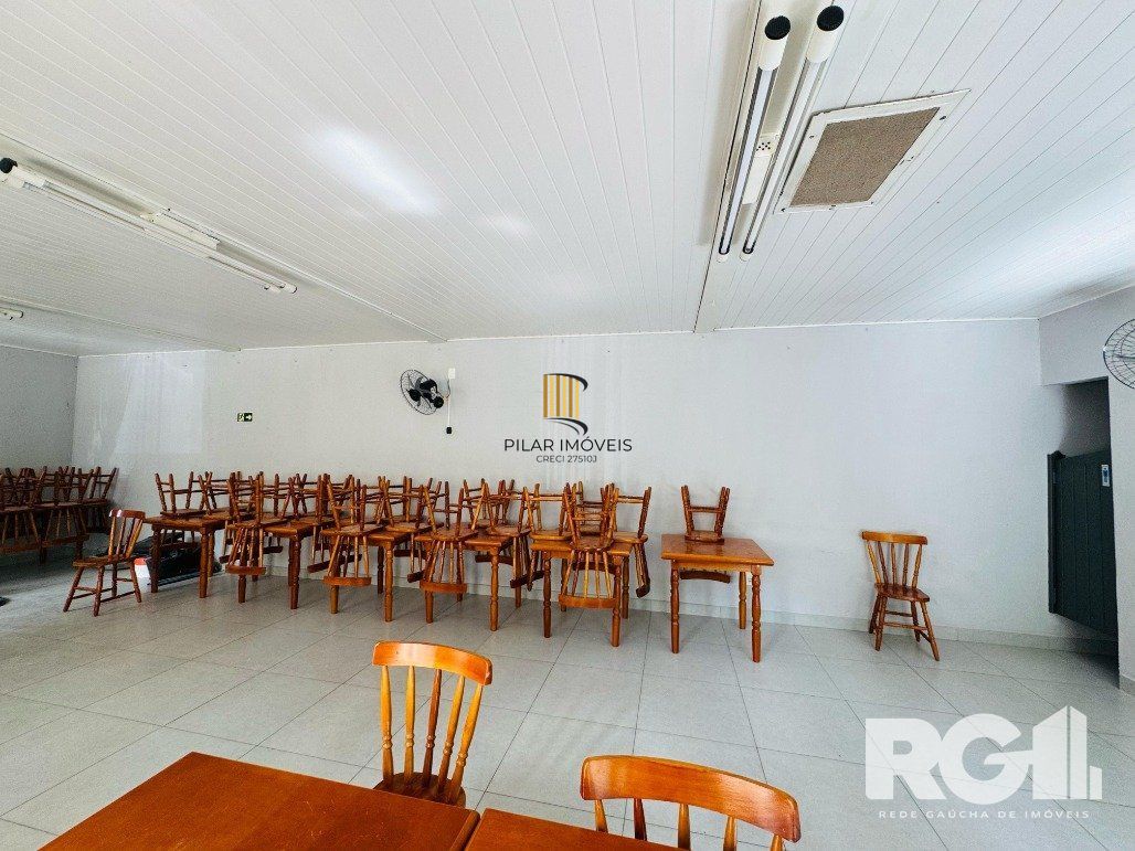 Apartamento 2 dormitórios no bairro Camaquã