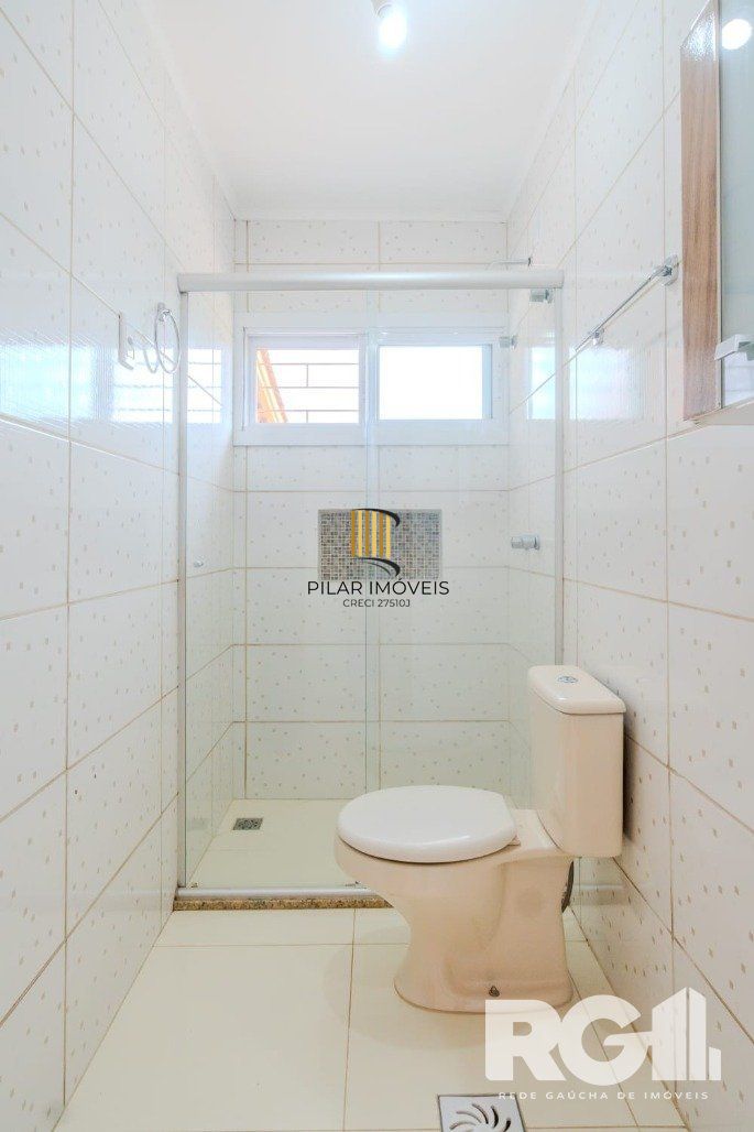 Casa 3 dormitórios no bairro Guarujá
