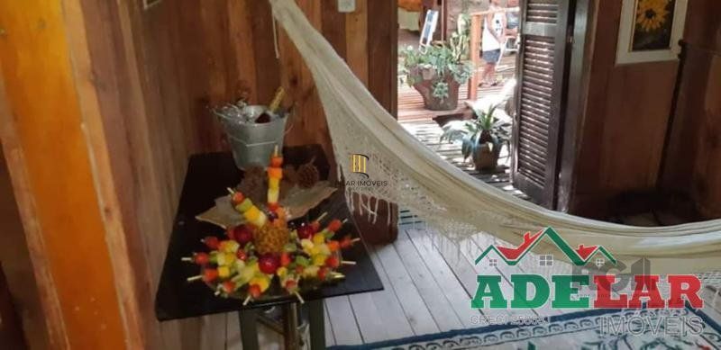 Apartamento no bairro Itapuã