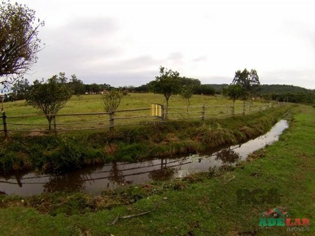 Sítio 4 dormitórios no bairro Itapuã