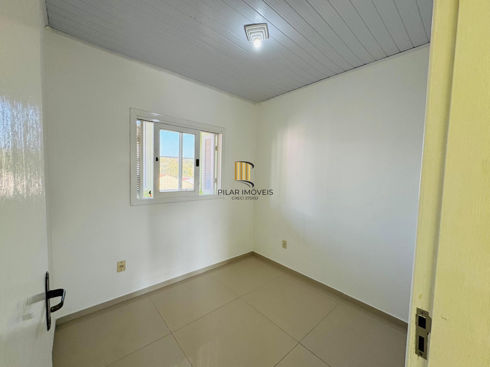 Casa 2 dormitórios no bairro Restinga