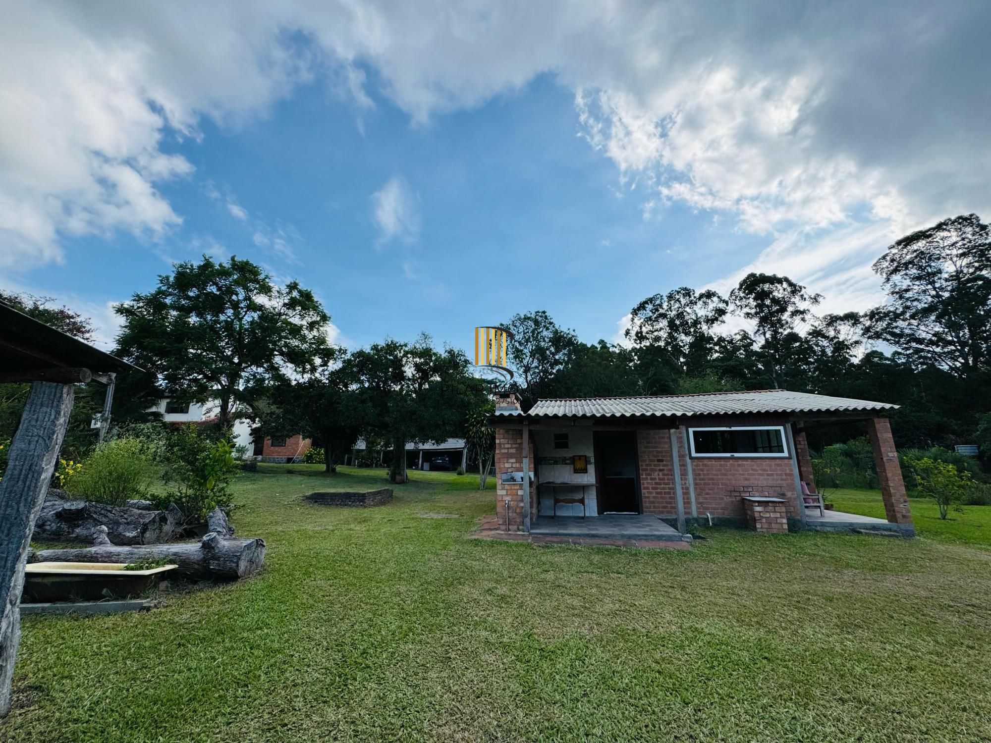 Sítio 3 dormitórios no bairro Lomba do Pinheiro