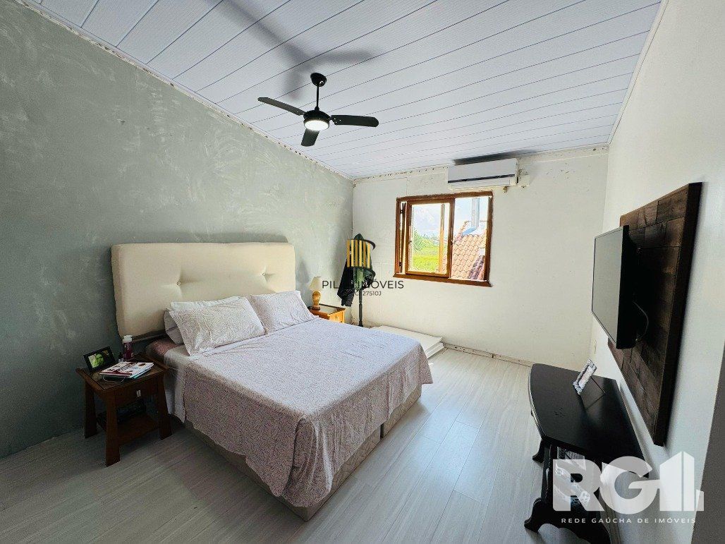 Casa 2 dormitórios no bairro Hípica