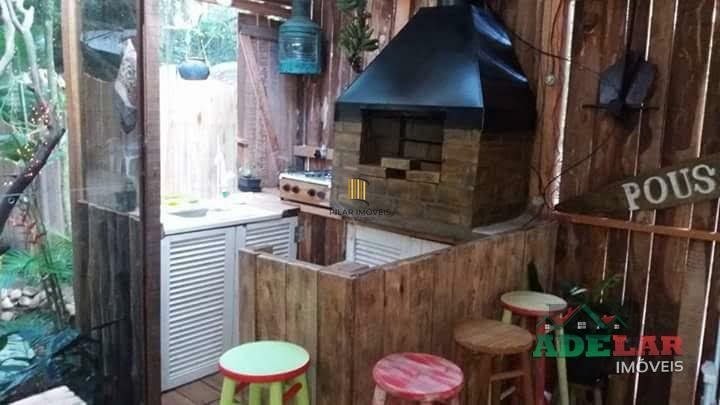 Apartamento no bairro Itapuã