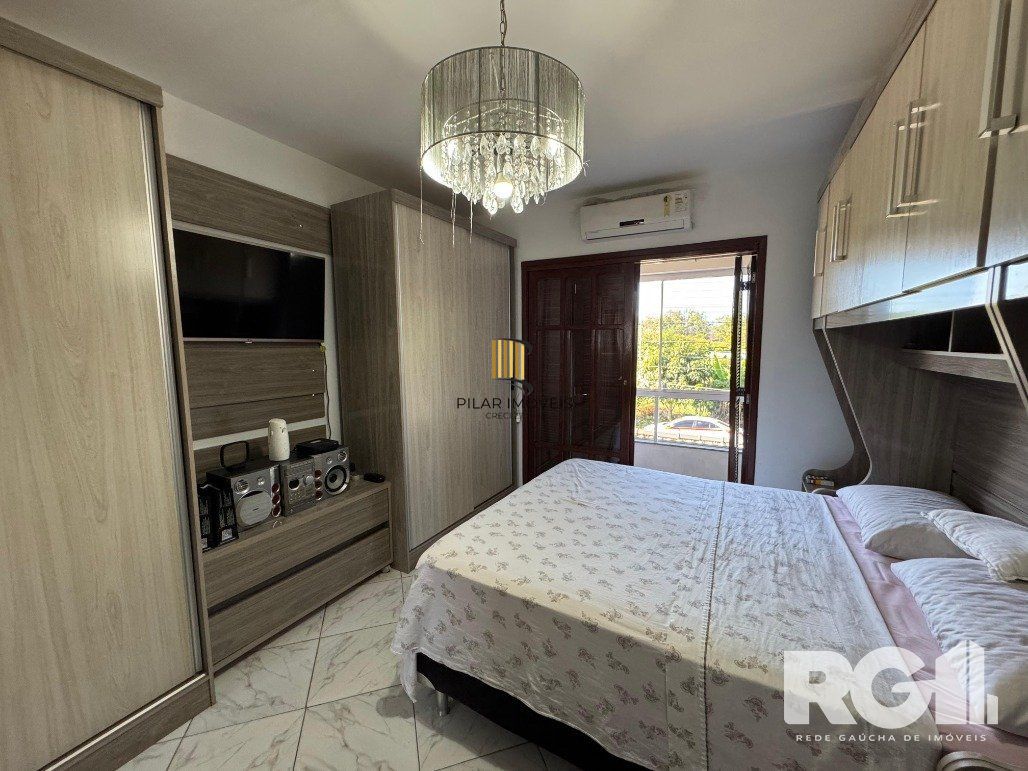 Casa 3 dormitórios no bairro Hípica