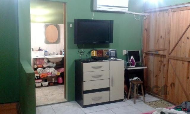 Casa 4 dormitórios no bairro Restinga