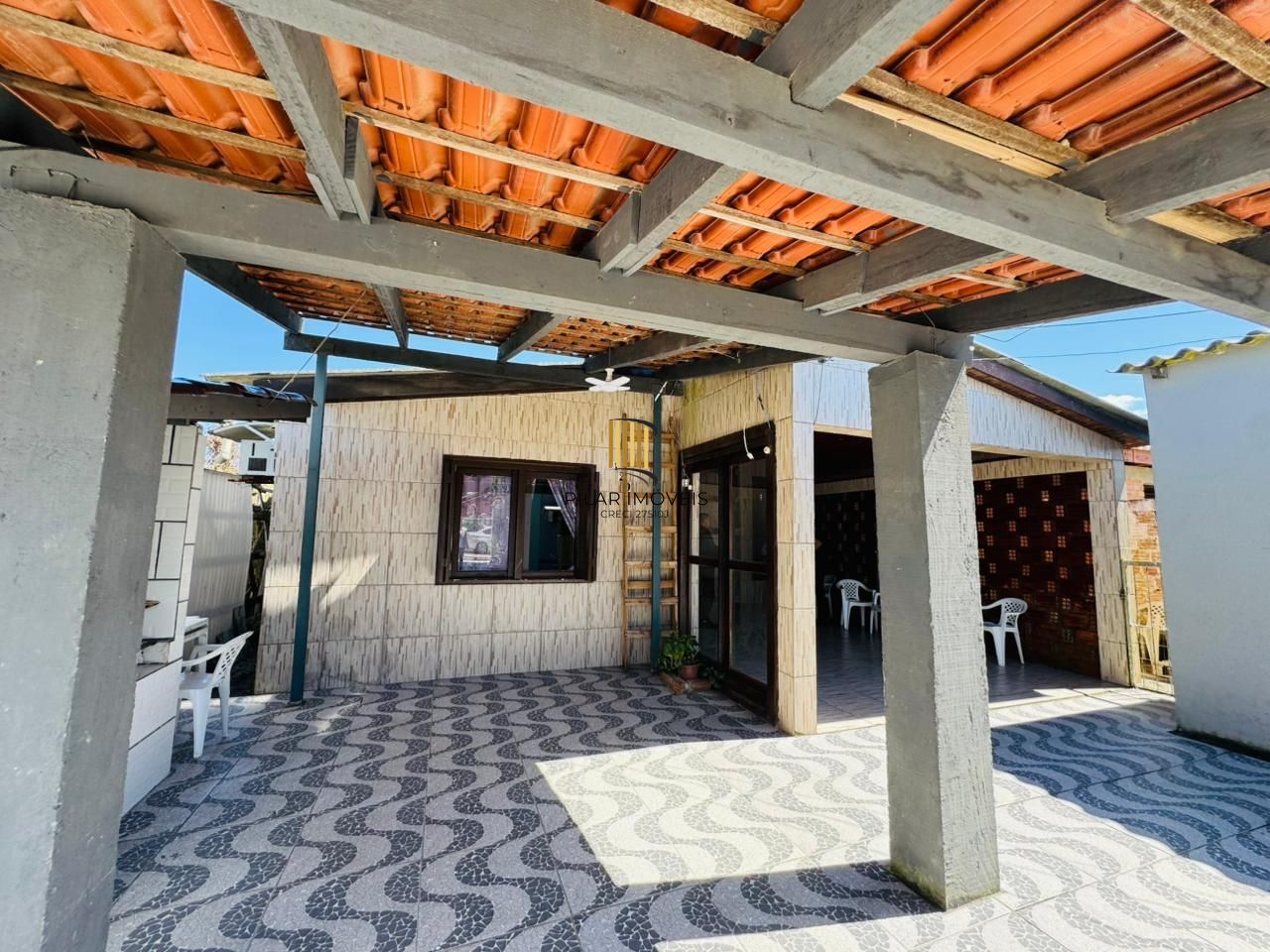 Casa 3 dormitórios no bairro Lami
