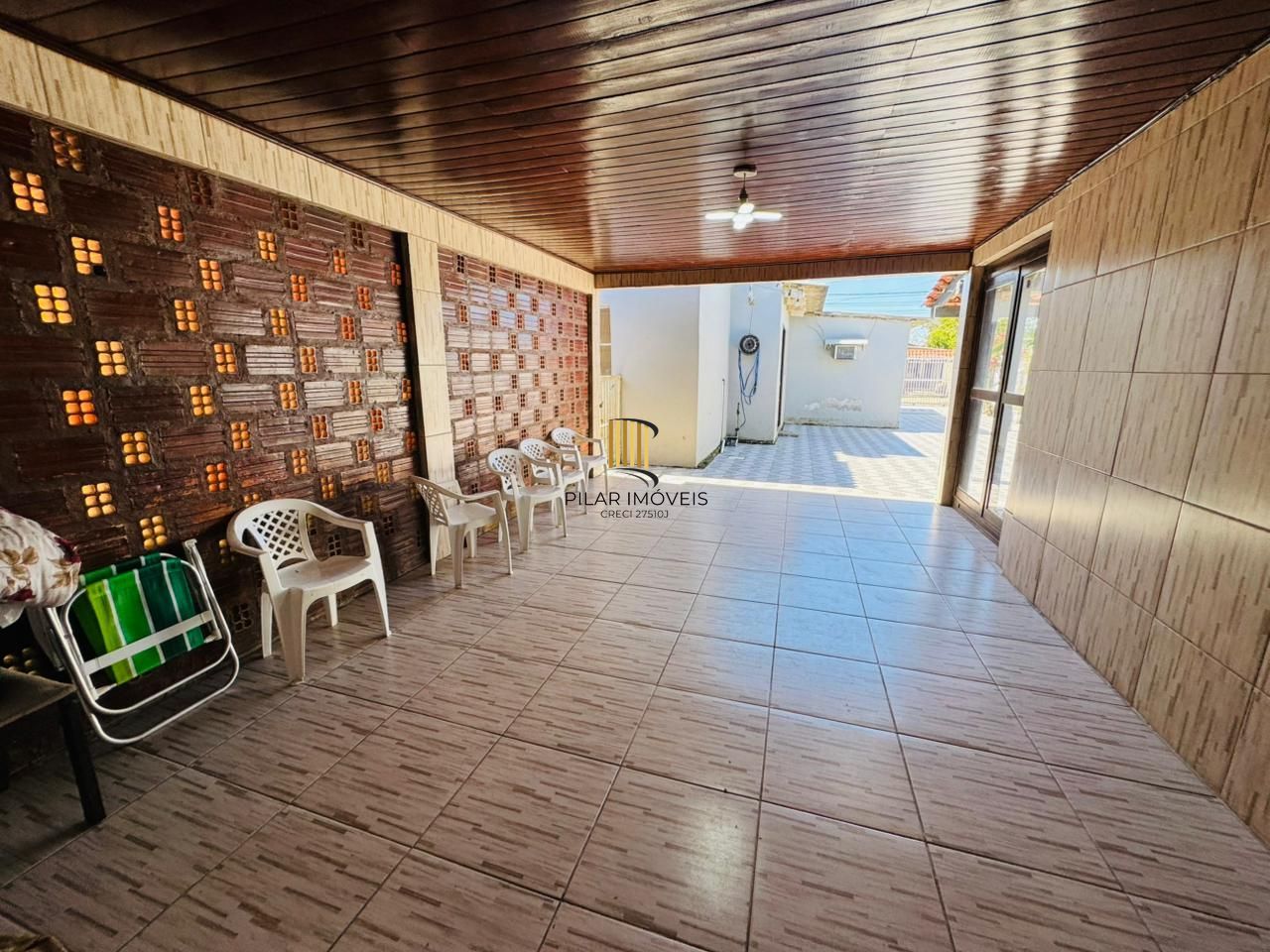 Casa 3 dormitórios no bairro Lami