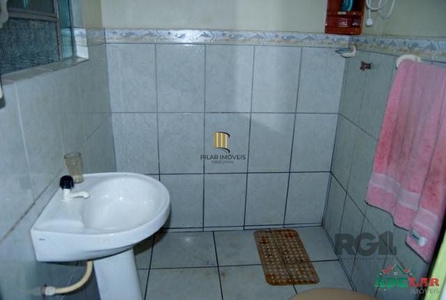 Casa 4 dormitórios no bairro Itapuã