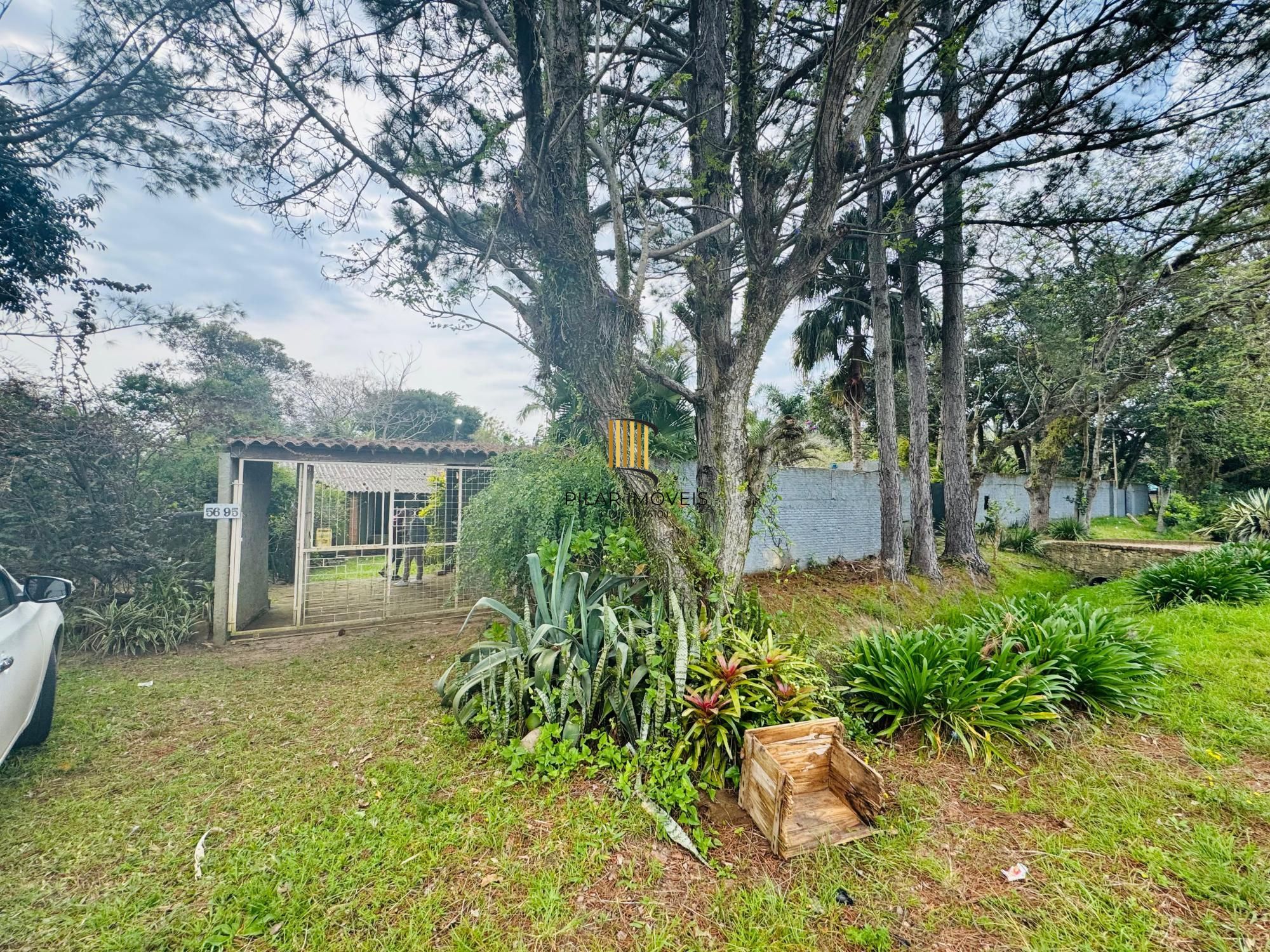 Terreno no bairro Itapuã