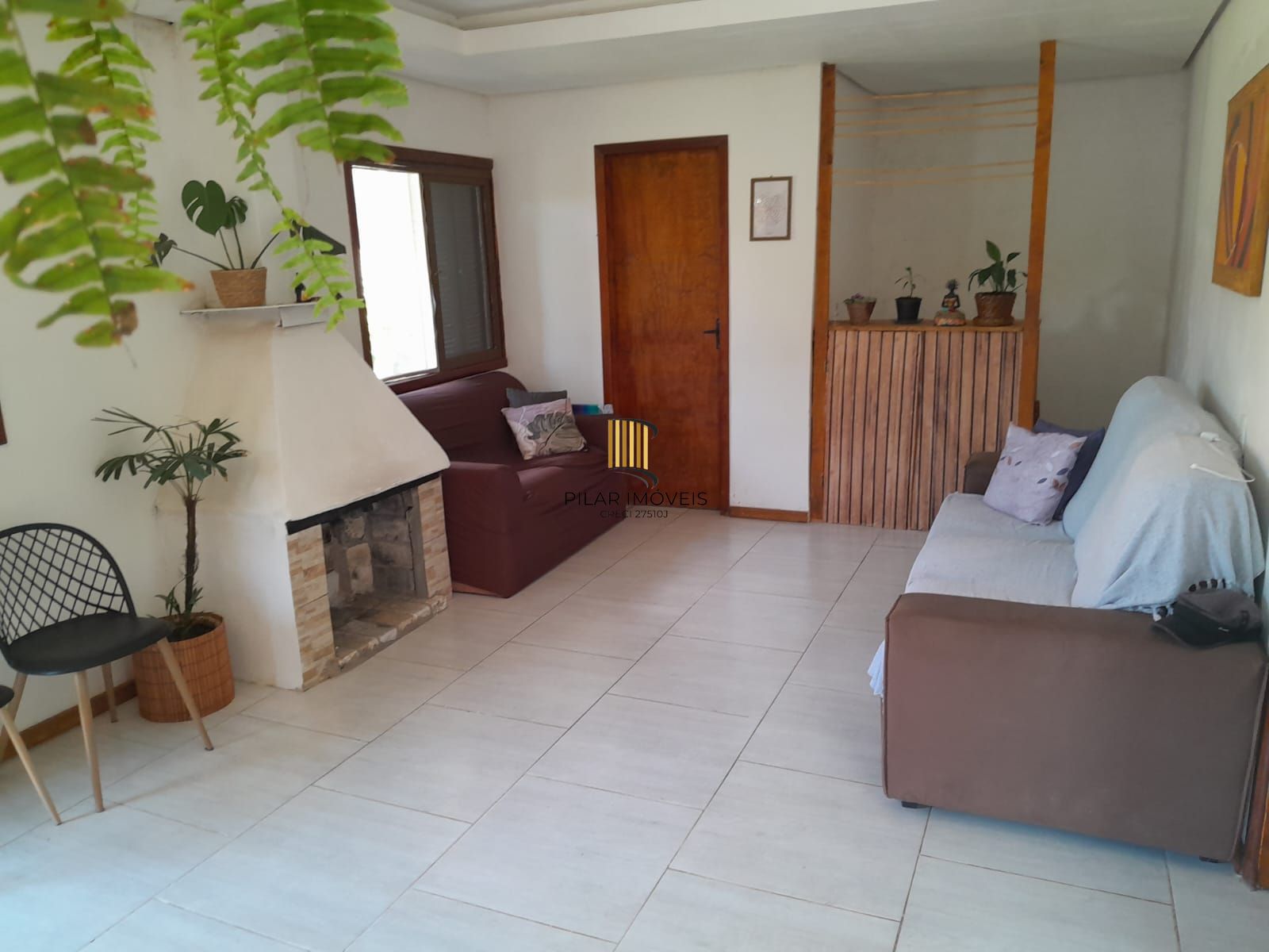 Casa 3 dormitórios no bairro Esmeralda