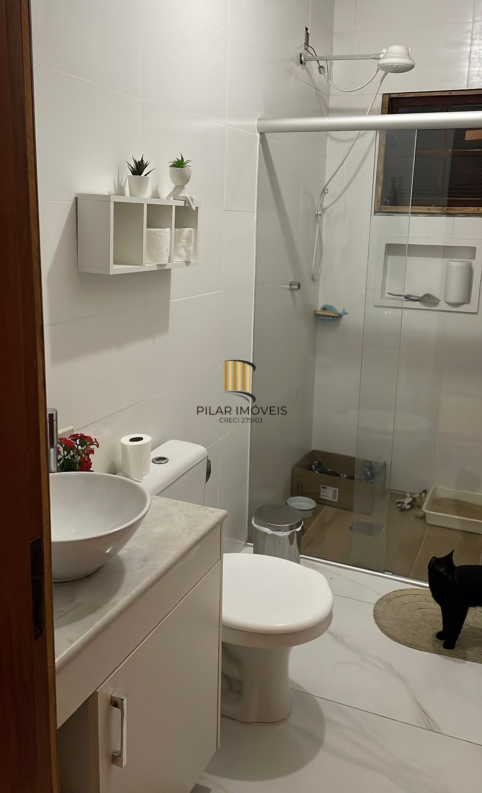 Casa 3 dormitórios no bairro Restinga