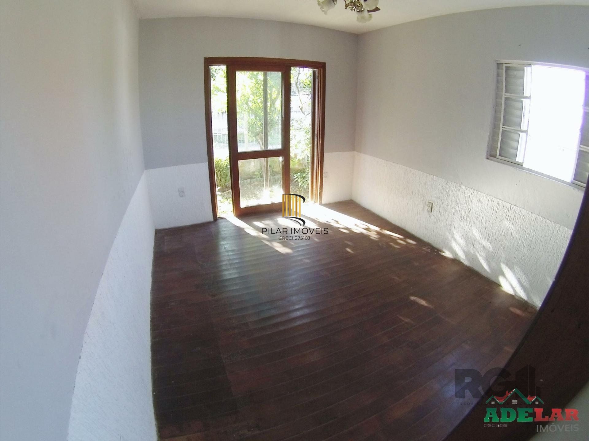 Casa 3 dormitórios no bairro Ponta Grossa