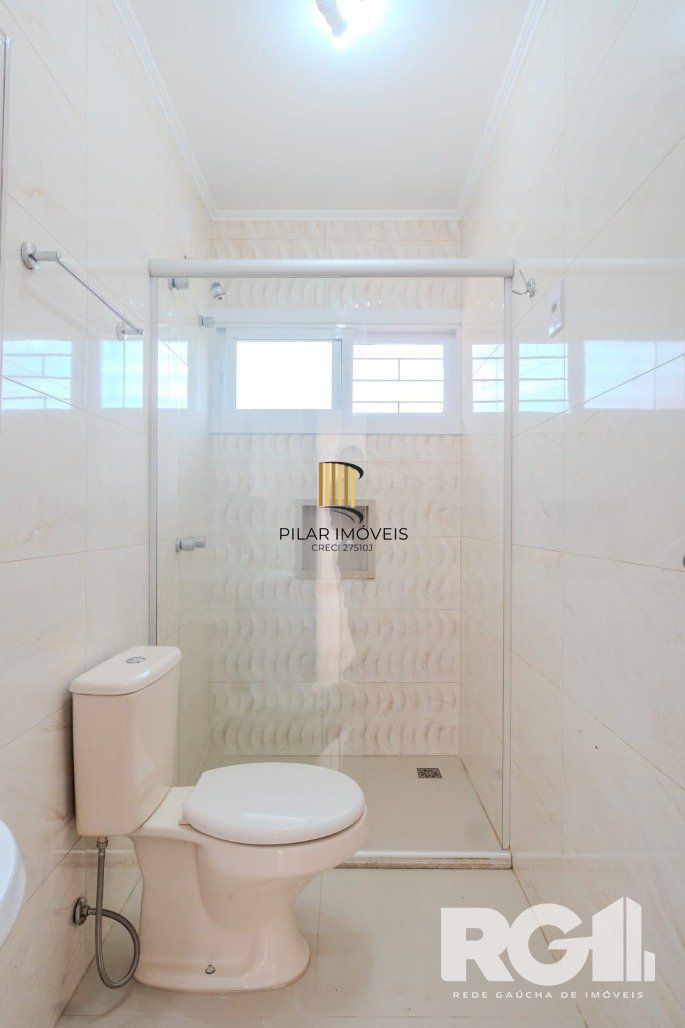 Casa 3 dormitórios no bairro Guarujá