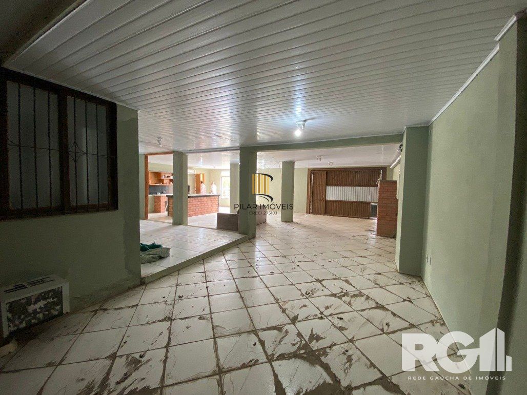 Casa 3 dormitórios no bairro Hípica