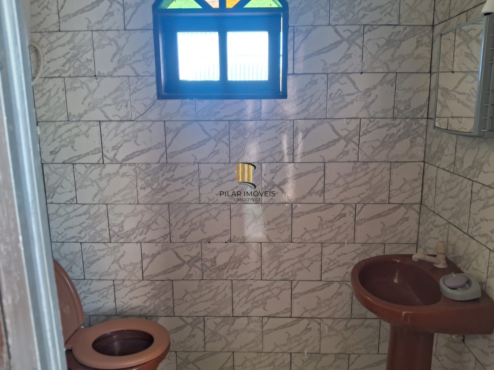 Prédio Comercial 2 dormitórios no bairro Centro (Itapuã)