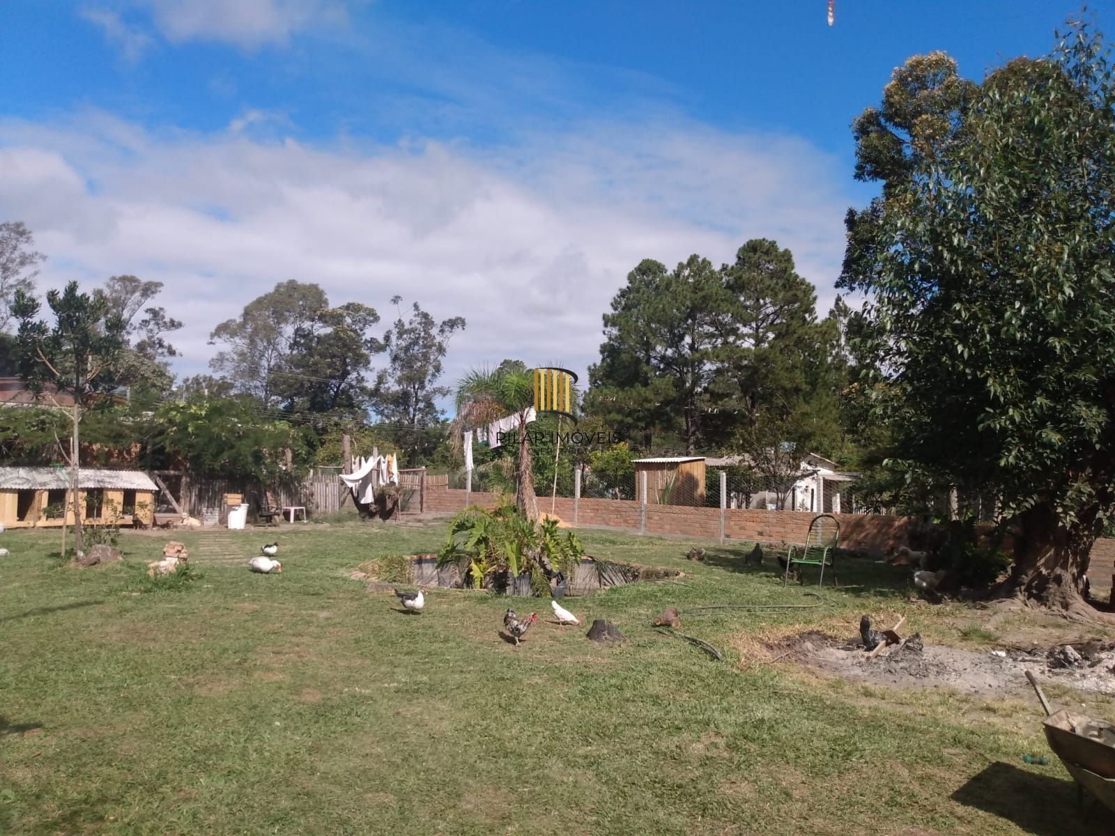 Sítio 2 dormitórios no bairro Parque Florestal Itapuã