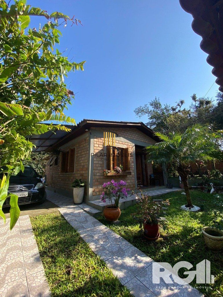 Casa 2 dormitórios no bairro Lami