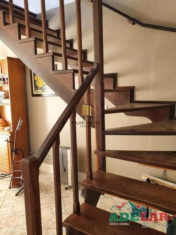 Casa 4 Dormitório(s) Bairro Ponta Grossa