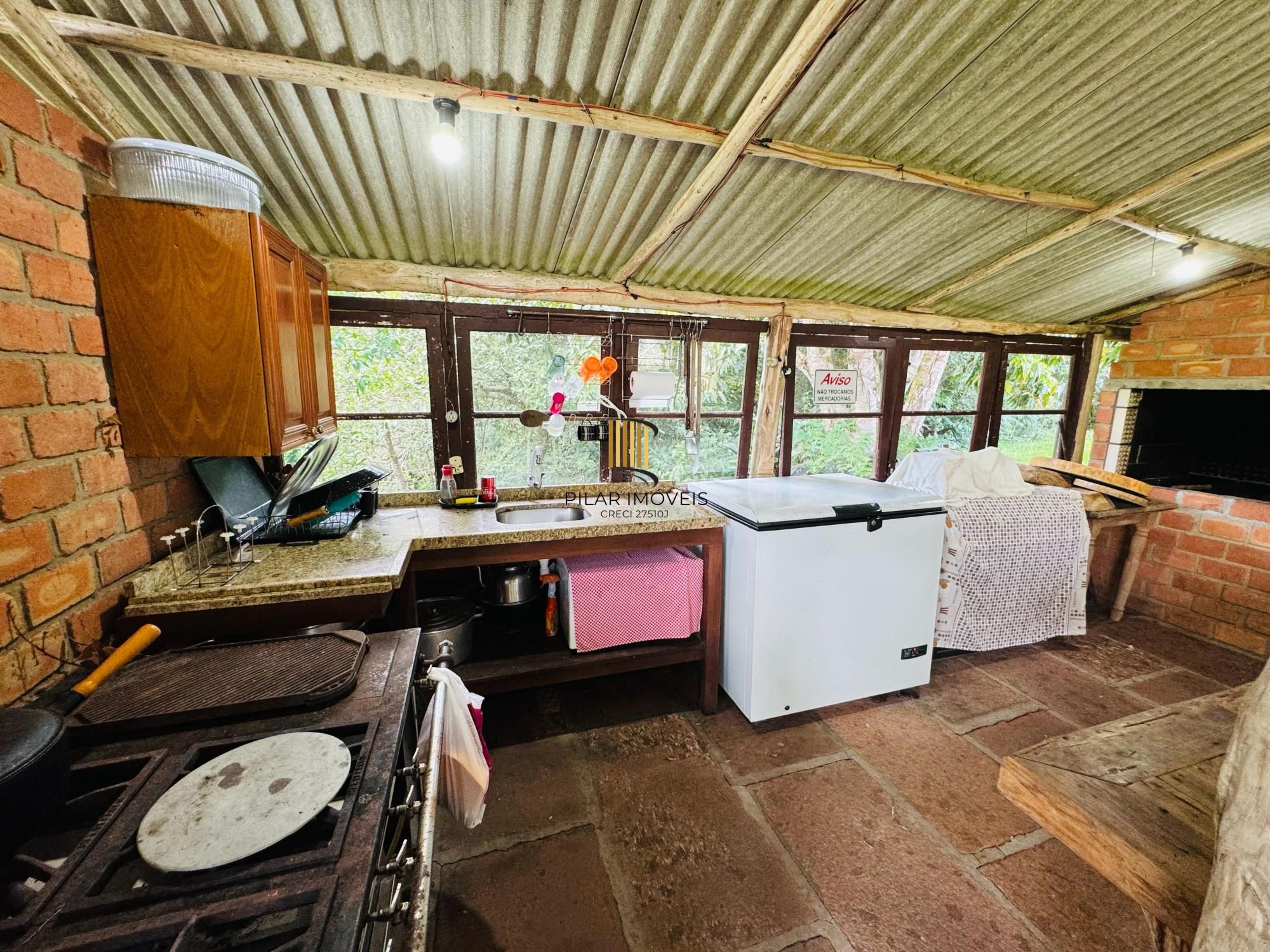 Sítio 3 dormitórios no bairro Lomba do Pinheiro