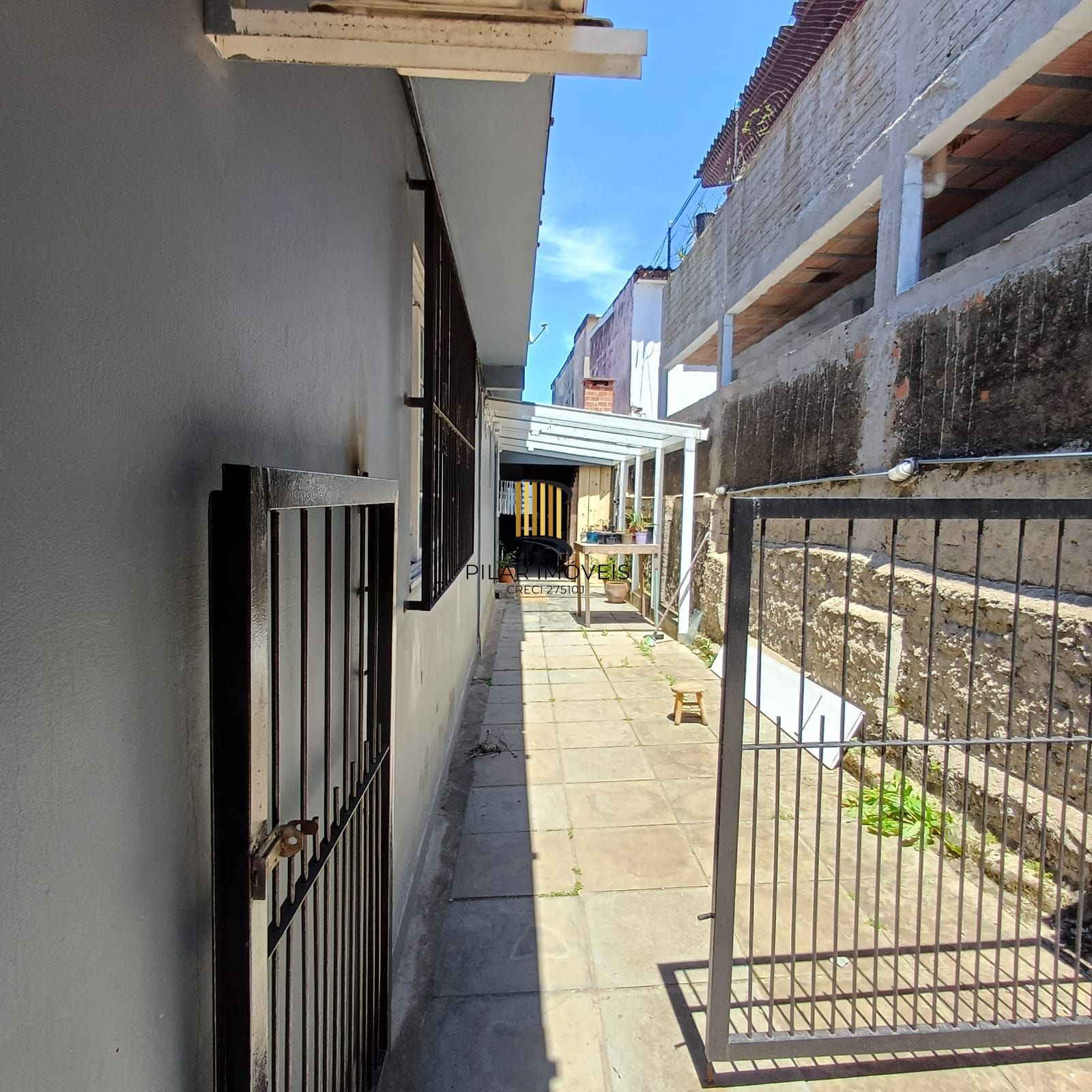 Casa 3 dormitórios no bairro Nonoai