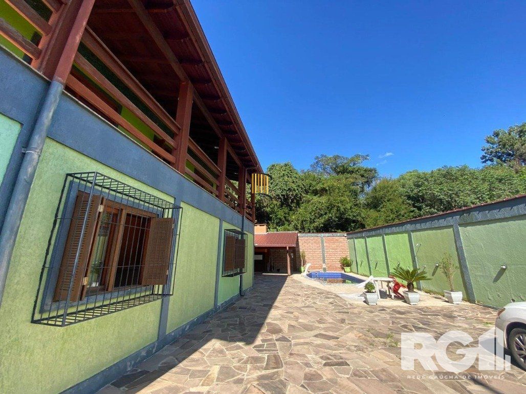 Casa 4 dormitórios no bairro Belém Velho