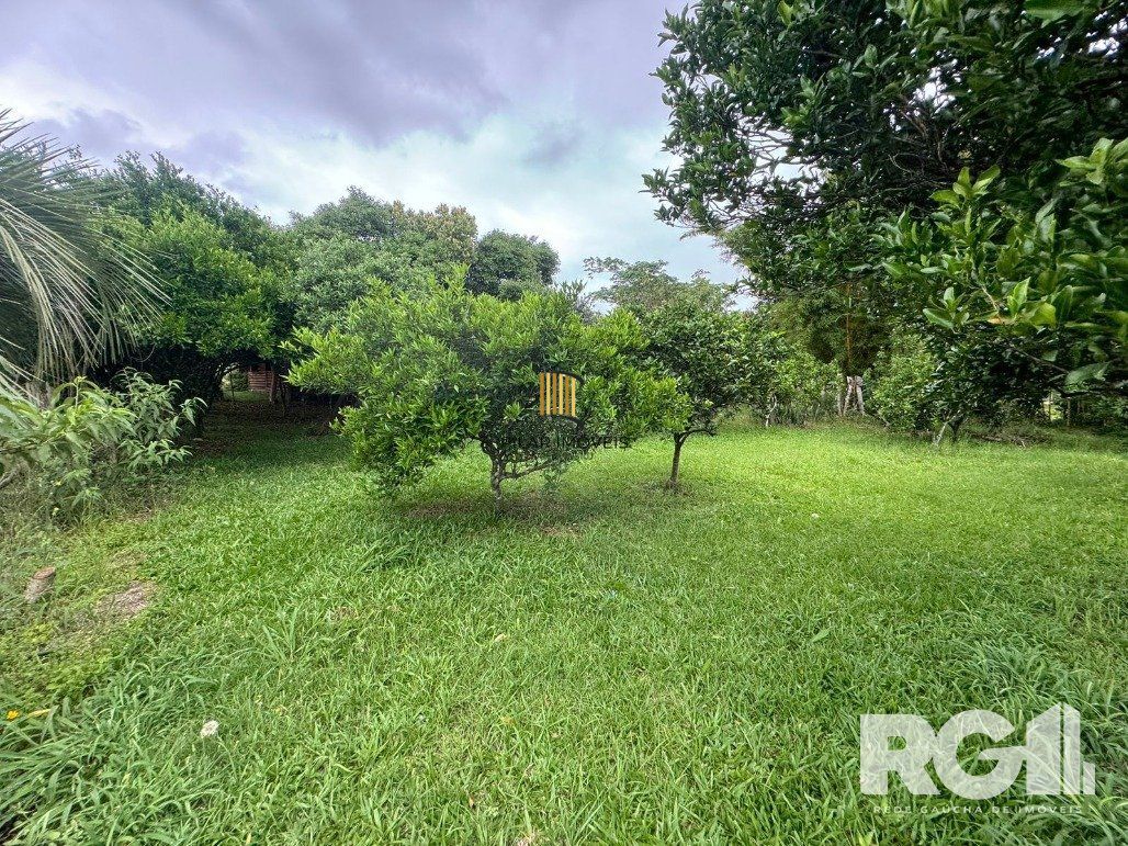 Sítio 1 dormitório no bairro Parque Florestal Itapuã