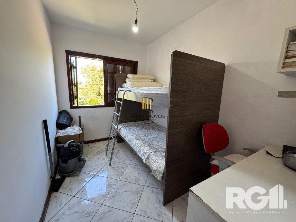 Casa 3 dormitórios no bairro Hípica