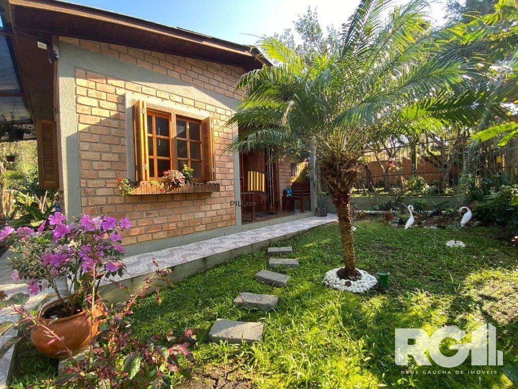 Casa 2 dormitórios no bairro Lami