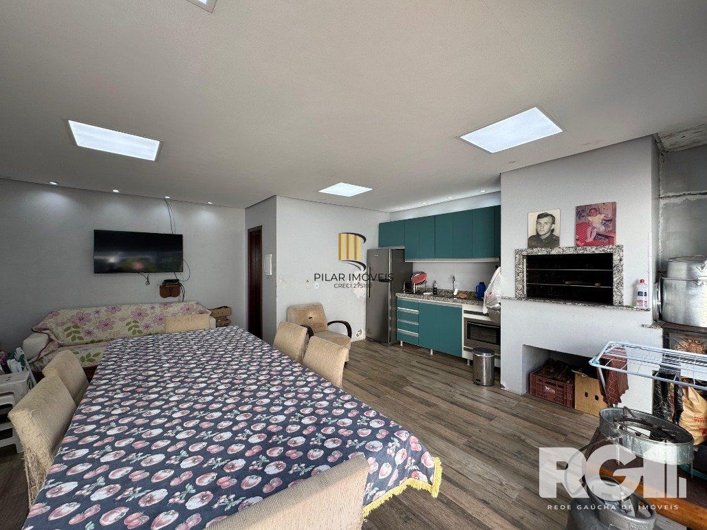 Casa 3 dormitórios no bairro Hípica