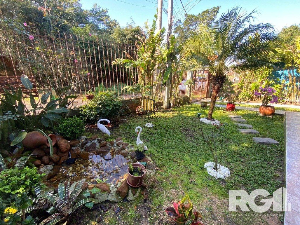 Casa 2 dormitórios no bairro Lami