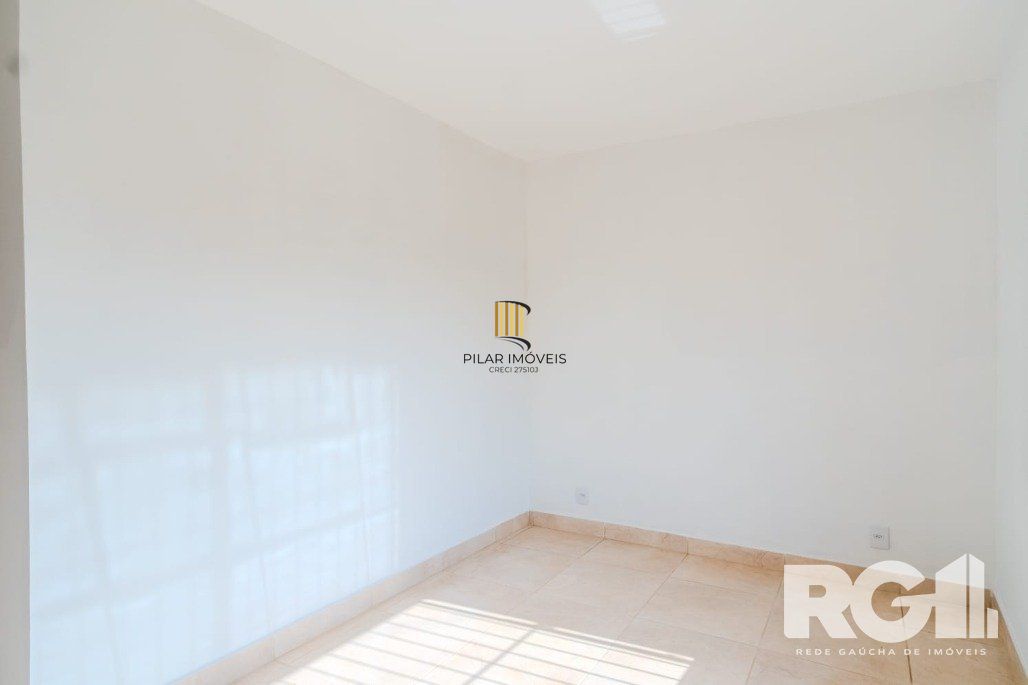 Casa 3 dormitórios no bairro Guarujá