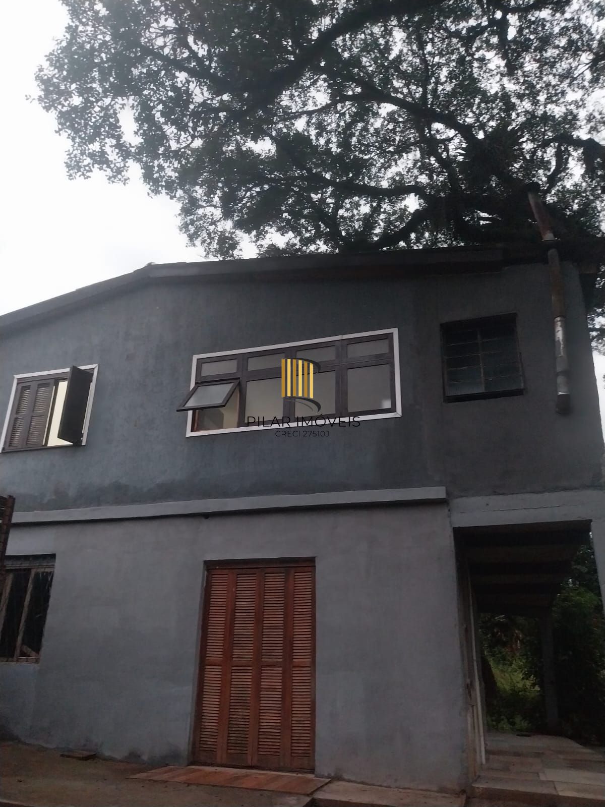 Casa 3 dormitórios no bairro Esmeralda