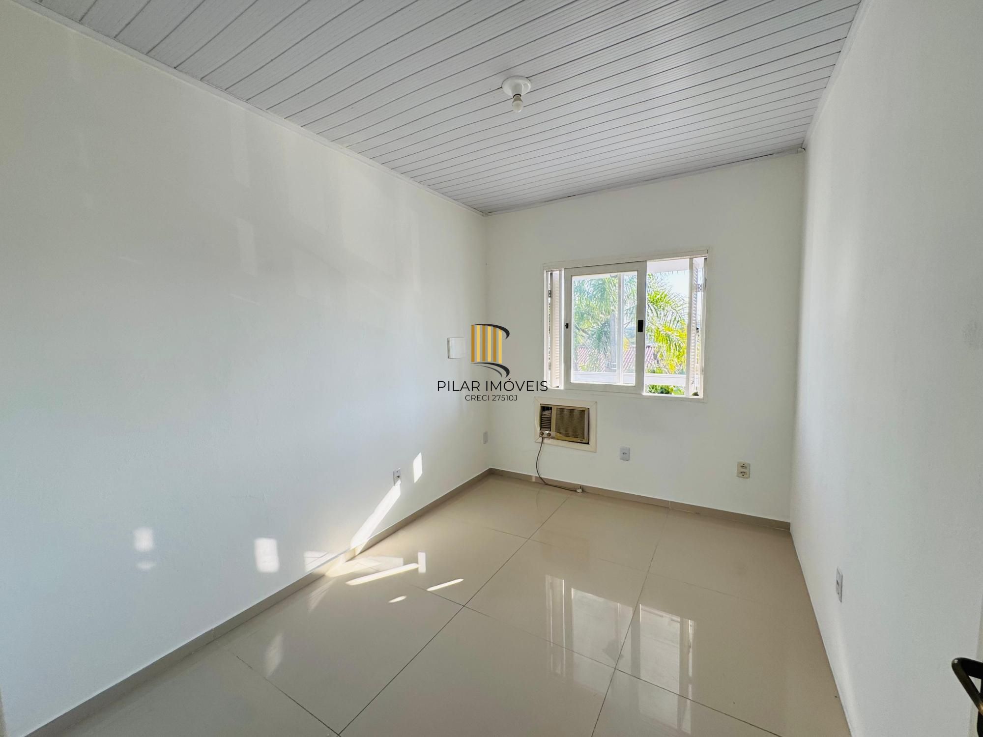 Casa 2 dormitórios no bairro Restinga