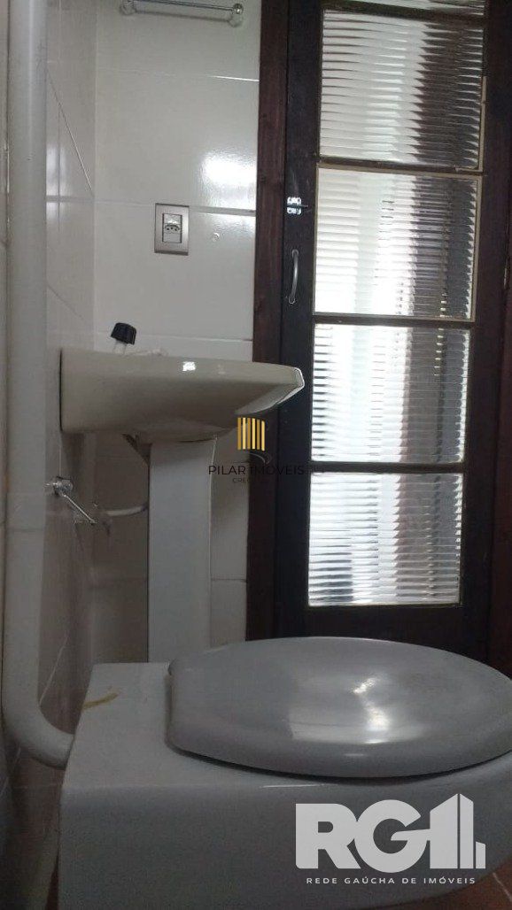 Casa 2 dormitórios no bairro Lami